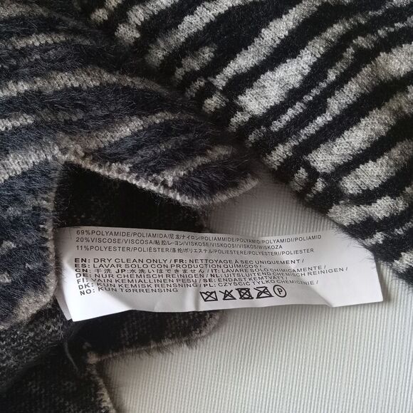 J.O.A. Off White and Black Zebra Print Eyelash Knit Cropped Pullover Sweater - Picture 6 of 15